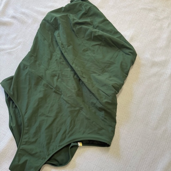 SUMMERSALT Dark Olive Green The Sidestroke One Piece Swimsuit Size 16 Beach - Picture 6 of 9